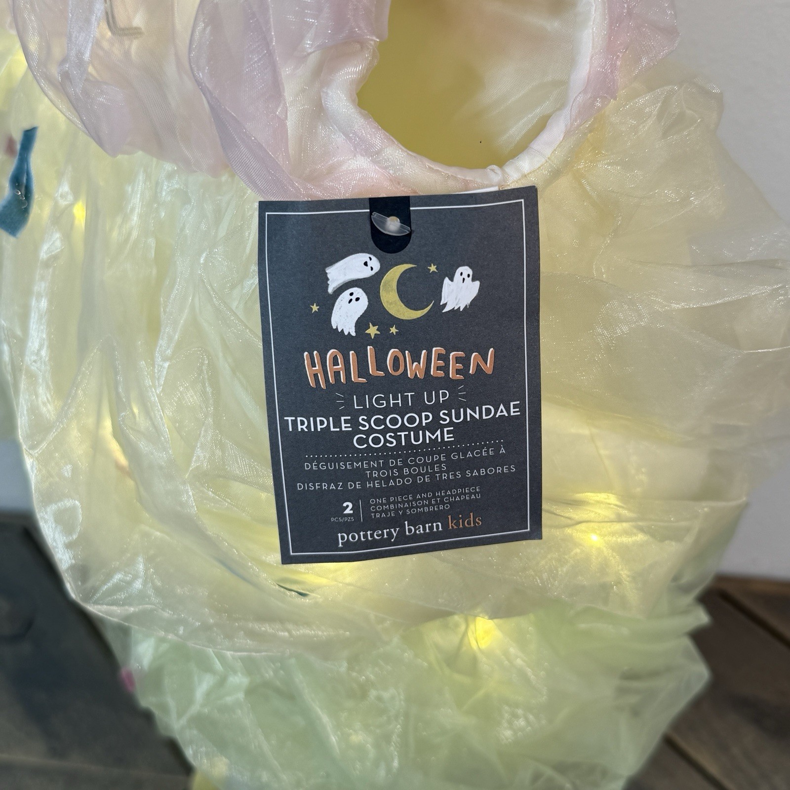 POTTERY BARN KIDS LIGHT UP TRIPLE SCOOP ICE CREAM SUNDAE HALLOWEEN COSTUME 3T