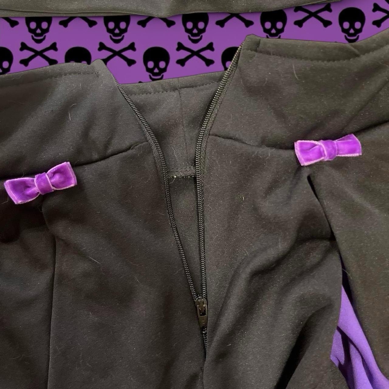 Hot Topic Black/Purple Skull Crossbones 2-Piece Stretch Costume S/M Halloween