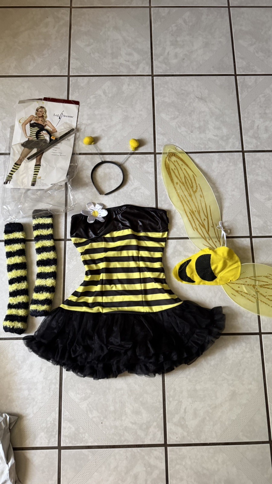 Leg Avenue Daisy Bumble bee Costume SM