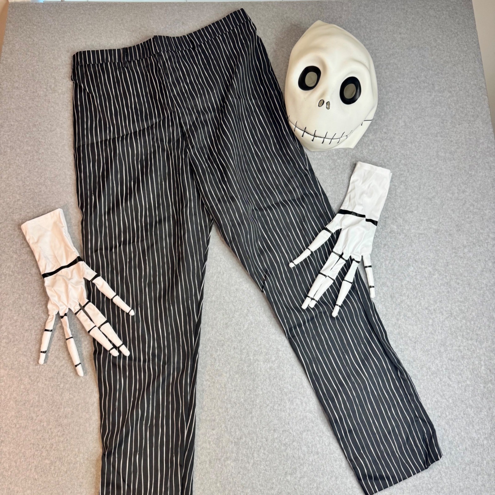 Disney Jack Skellington Nightmare Before Christmas Deluxe Costume Men’s L/XL