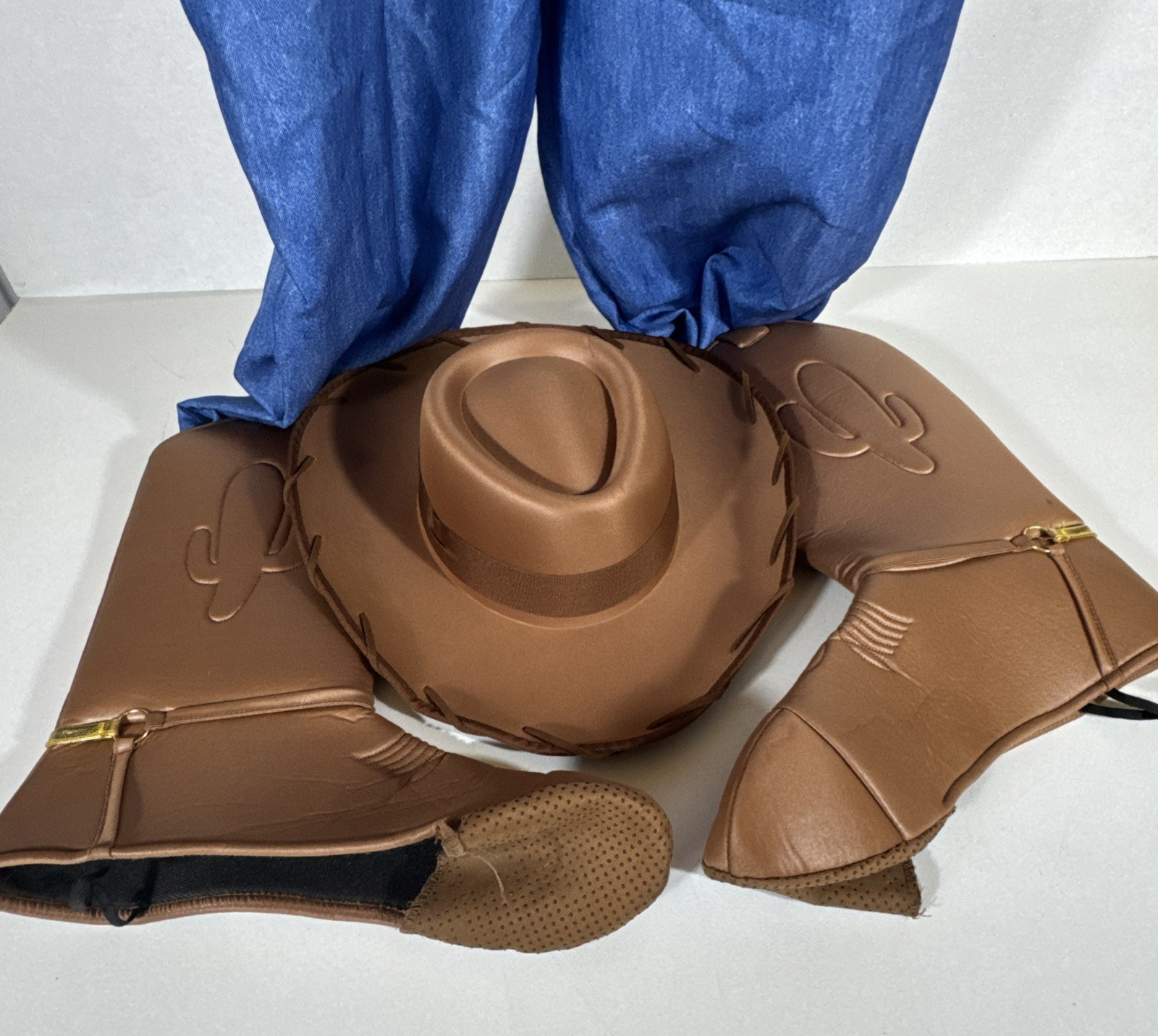 Woody Classic Toy Story 4 Movie Cowboy Fancy Dress Up Halloween Adult Costume