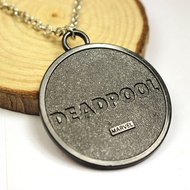 Deadpool Pendant with chain Full metal HQ NEW cosplay or just wear :) US Seller