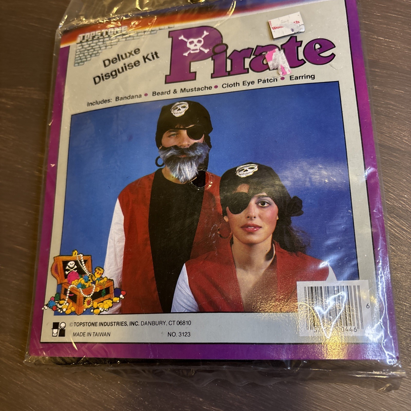 Topstone Halloween Pirates Deluxe Disguise Kit Costume New