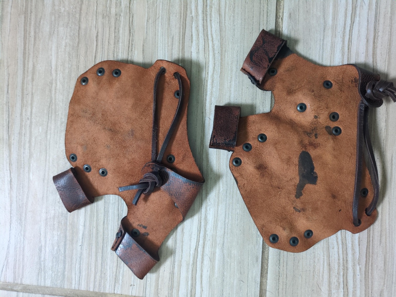 OutcastProps Apocalyptic Samurai Brown Studded Leather Bracers Pair LARP Cosplay