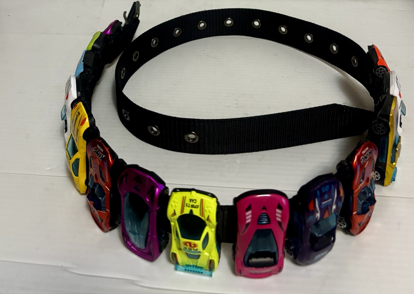 Hot Wheels 48” Belt Of Die Cast Cars Rare Hard To Find Item VGC Fast Shipping