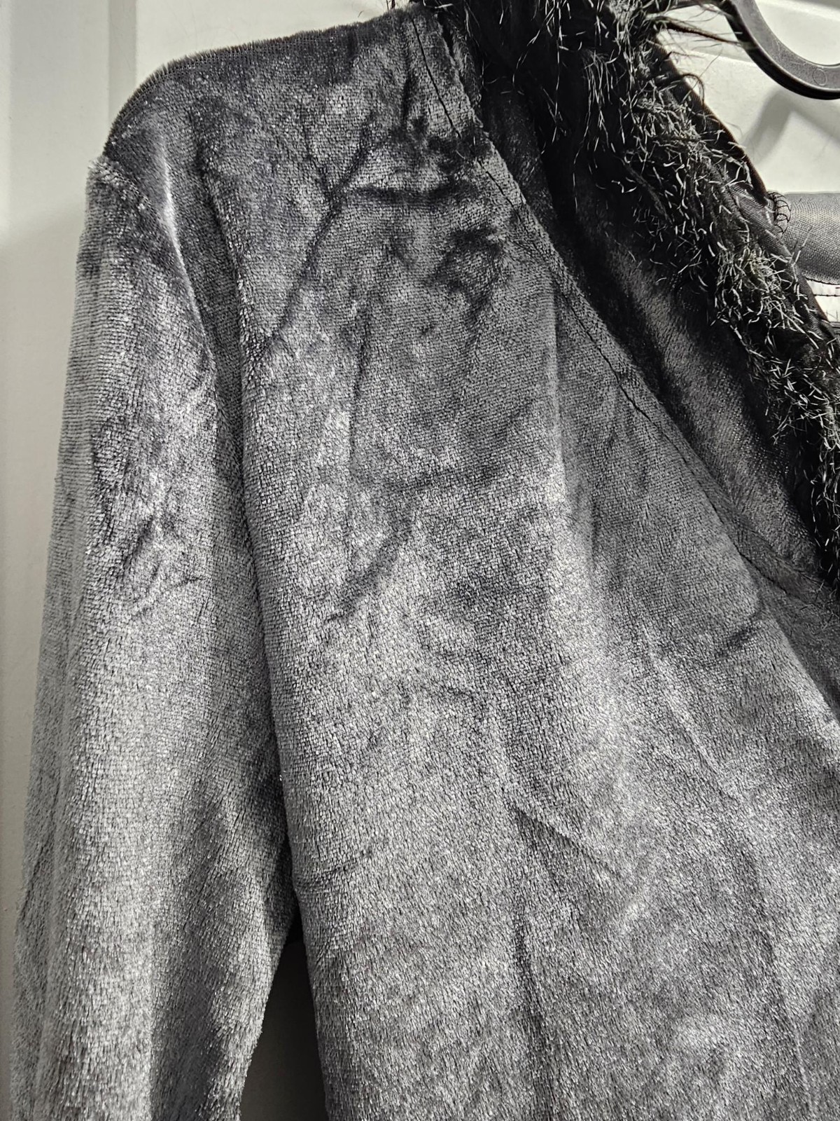 Silver Wolf Halloween Costume with Hoodie Adult Size Medium 6-8