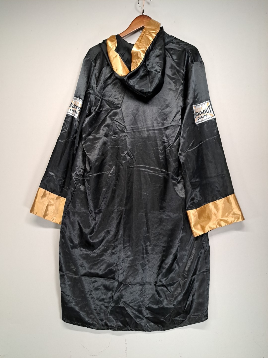 Spirit Halloween Knockout Champ Boxing Robe Black Gold Trim M/L