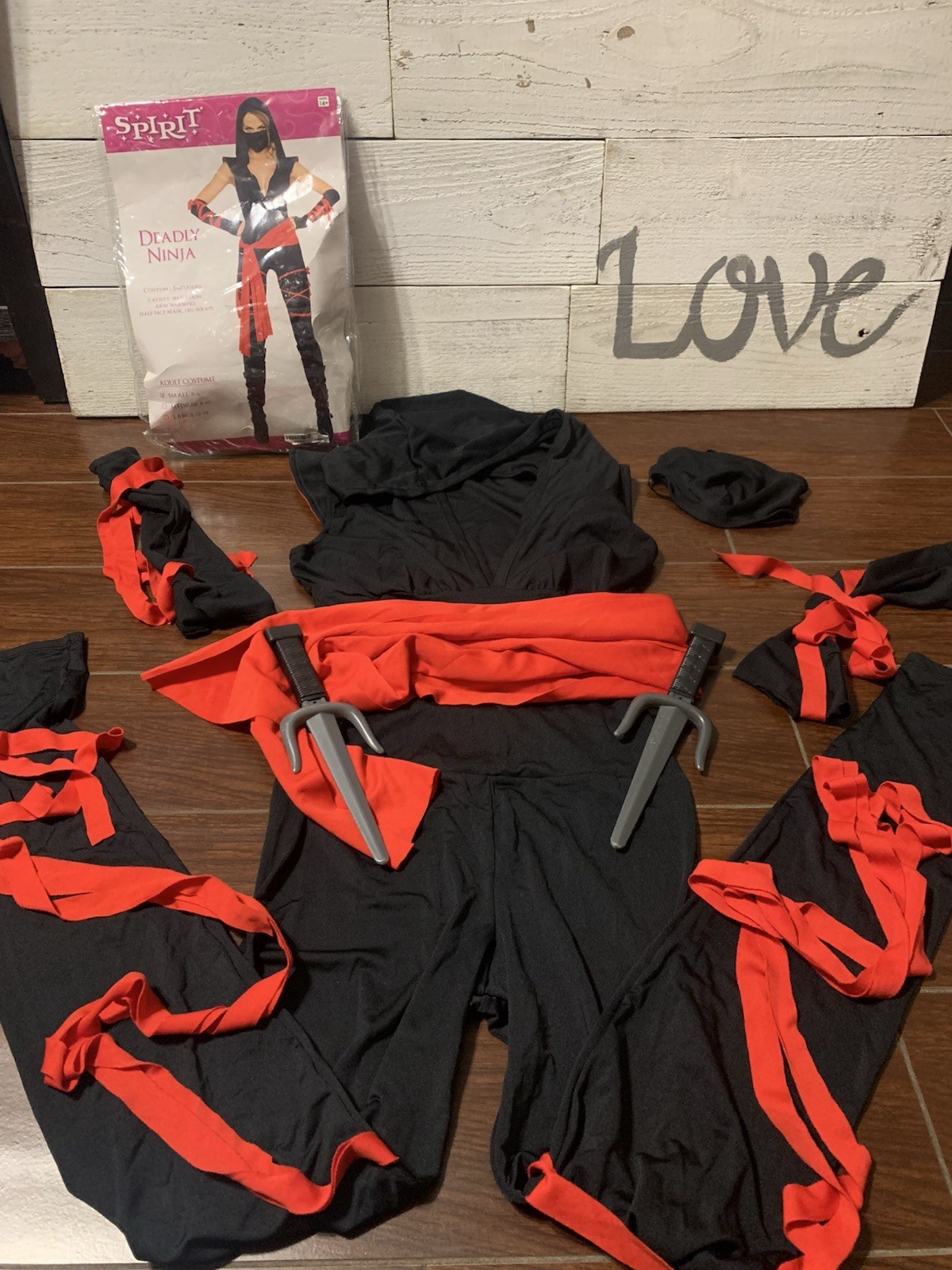 EUC Womens Spirit Deadly Ninja Halloween Costume Size S 4-6 & Sais -Cosplay