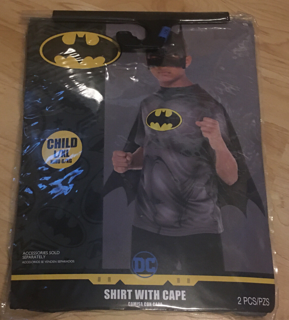 Batman Shirt with Cape NEW Boy’s Youth Child L/XL 14/16 Superhero Costume (169)