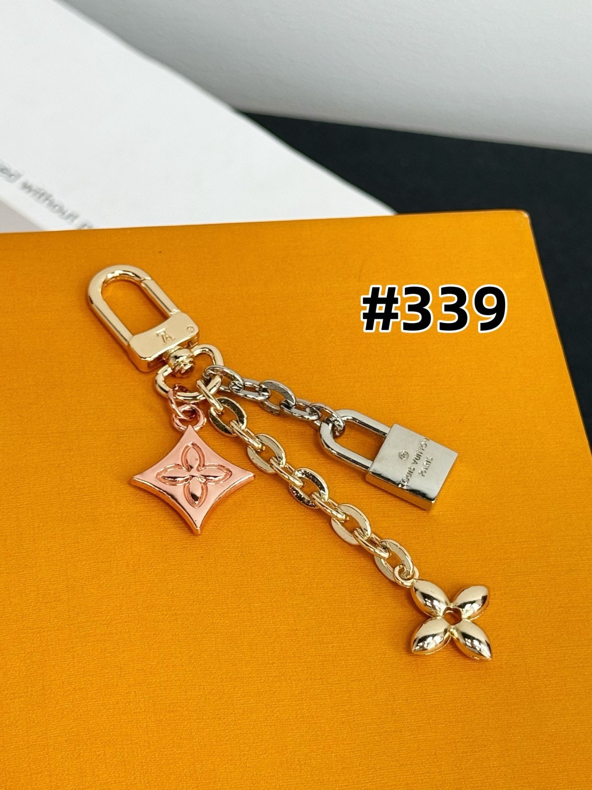 Key Chain Keychain Keyring Bags Charms Pendants Purse Handbag Accessories Couple