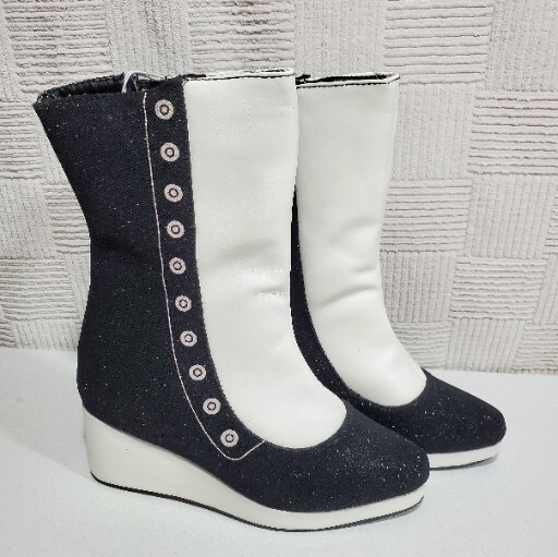 Disguise Girls Alice Through the Looking Glass Boots NWT Size 2/3 XL Halloween