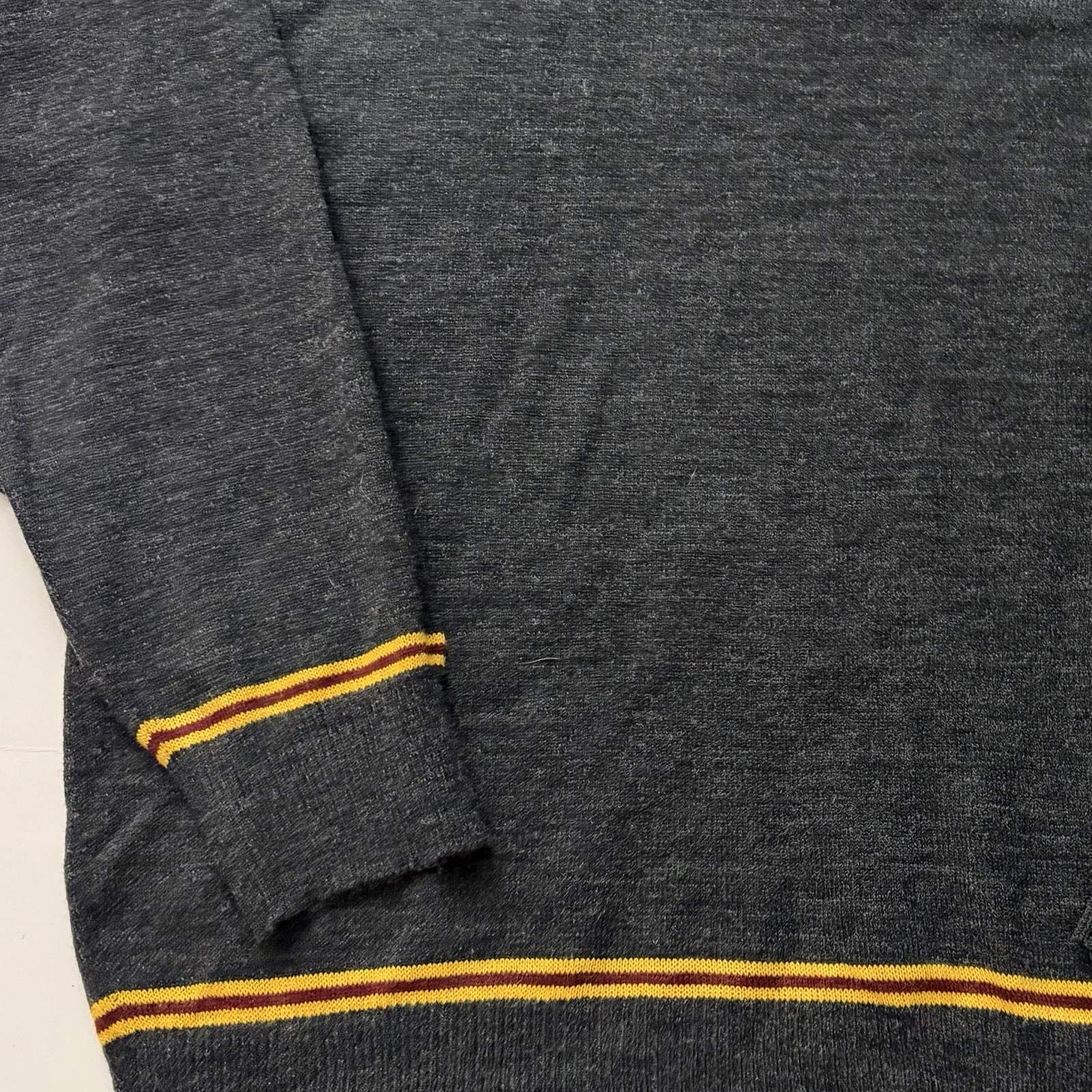 HARRY POTTER HABBER & DASHER Hufflepuff Sweater Dark Gray XXL