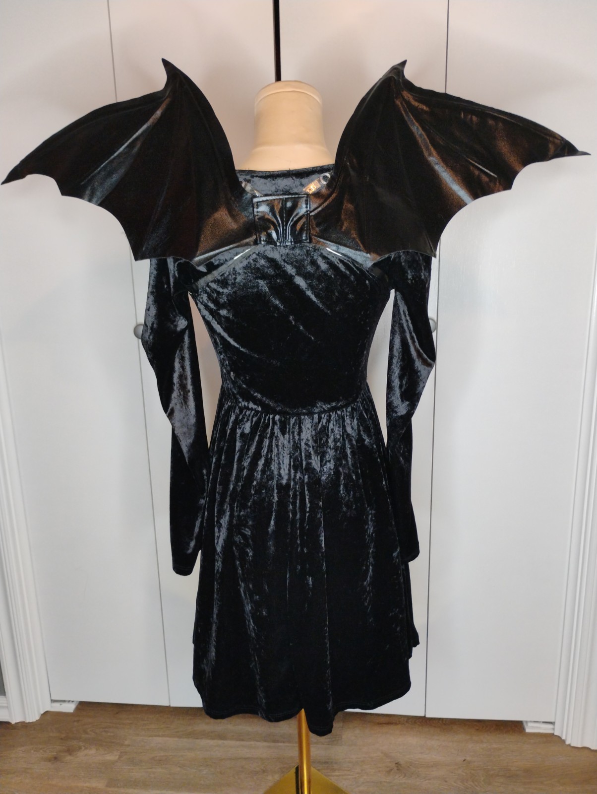 Maleficent Women’s Costume Short Velvet Long Sleeve/Mini Wings/Headpiece Small
