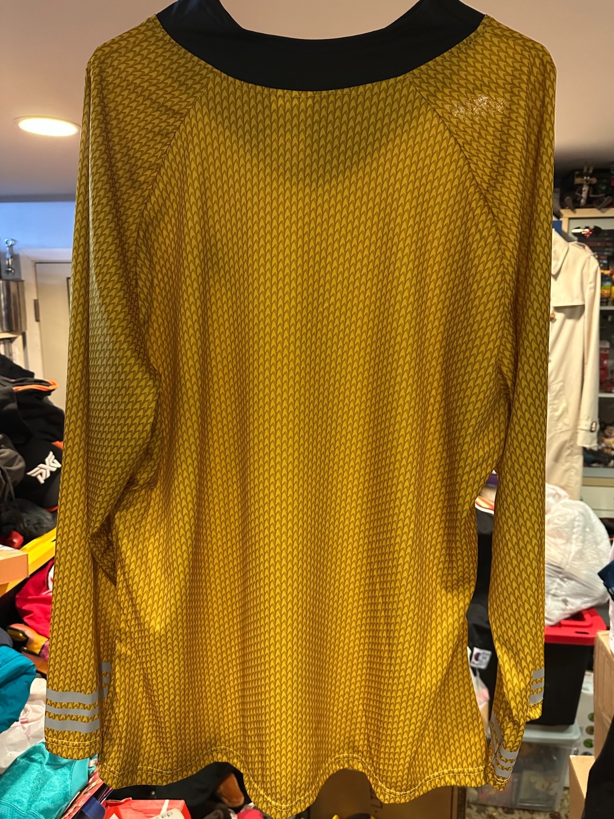 Star Trek Captain Kirk Adult Costume Shirt 2009 Paramount Studio Size X-Large