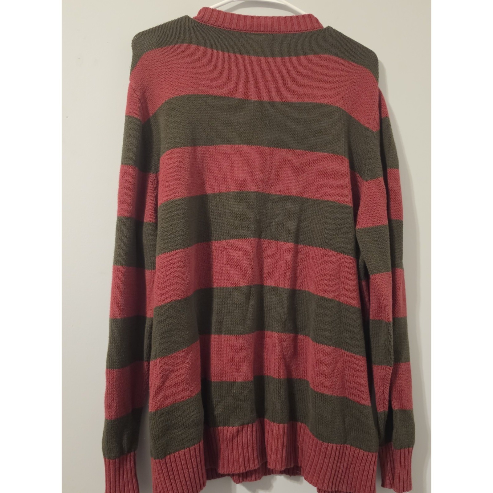 Nightmare On Elm Street Freddy Krueger Sweater L Burgundy Green Stripe Spirit