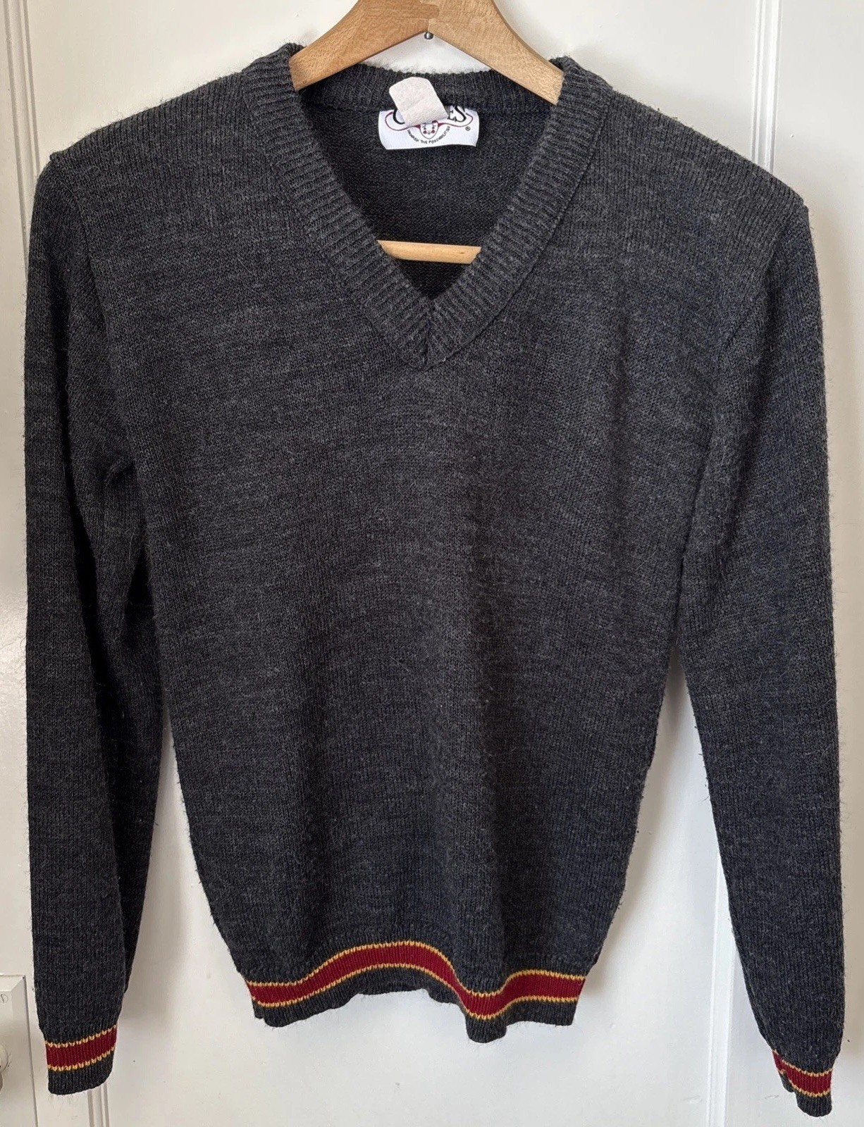 Charades Harry Potter Gryffindor Student Gray Sweater Youth Size L