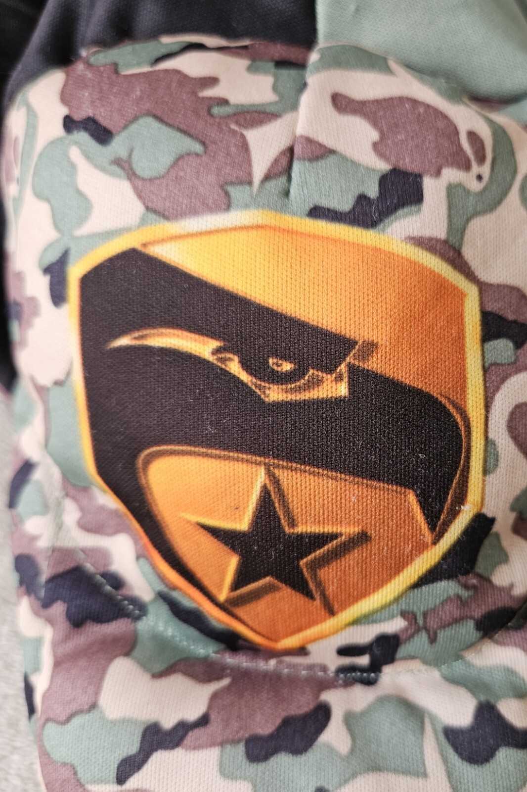 Military Solider Camouflage Jumpsuit, Padded Chest/Arms Costume, Sz. Small 5/6