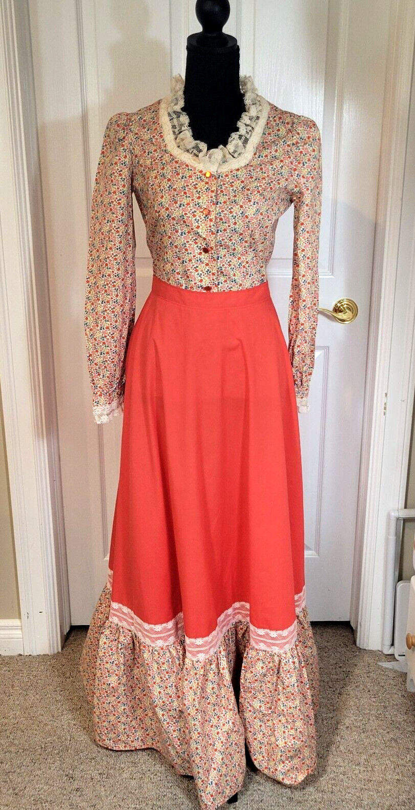 Pioneer Colonial Women’s Blouse and Skirt Costume Calico and Orange Size S/M
