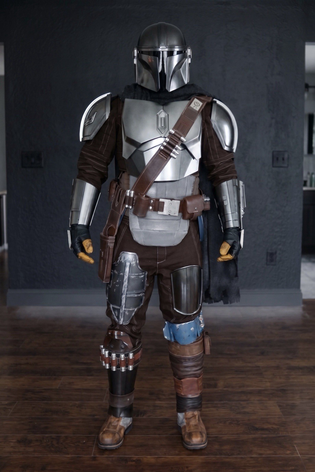 Title: The Mandalorian Full Cosplay Armor Suit | Din Djarin Beskar Replica