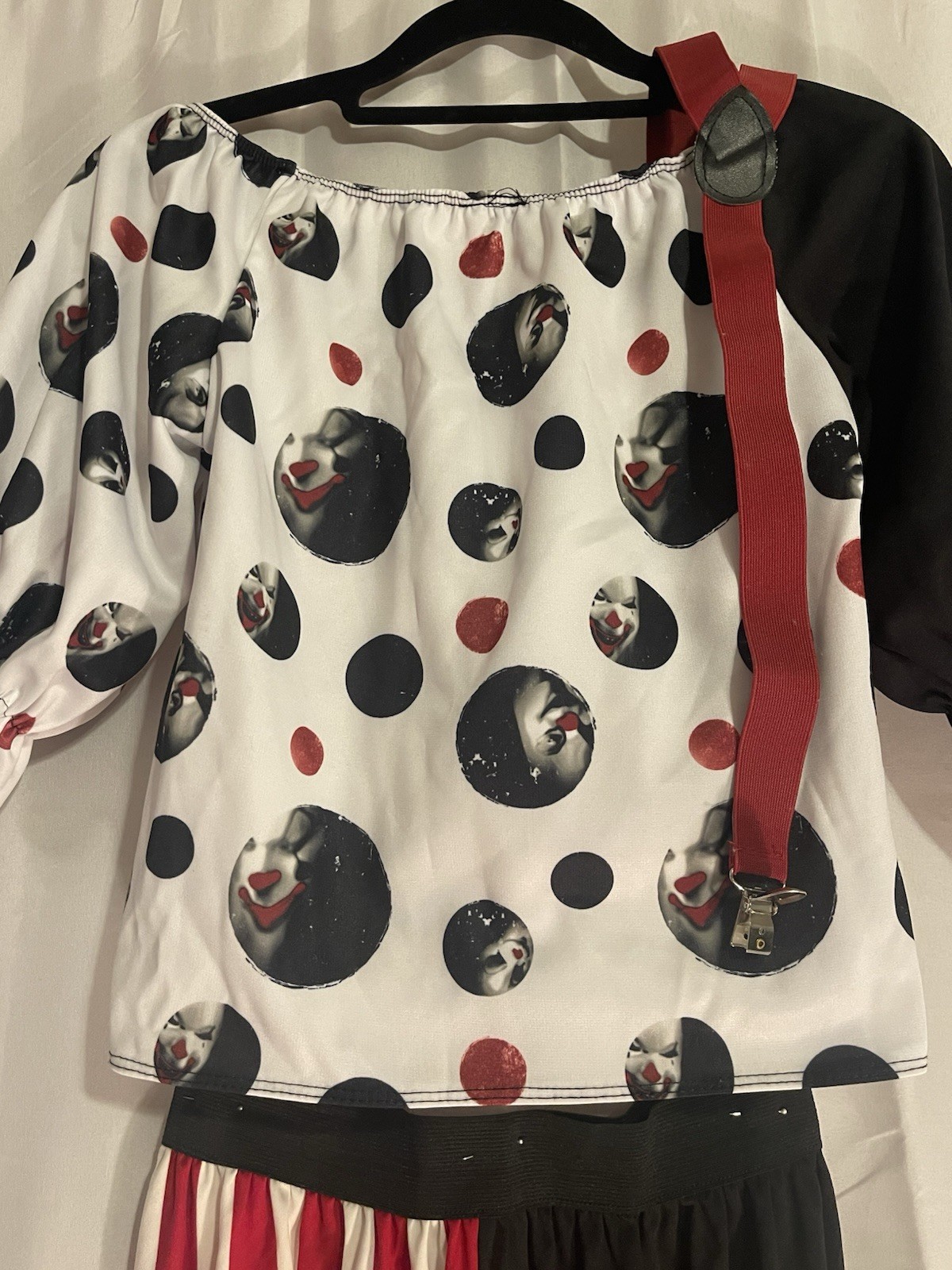 Spirit Halloween: Women’s Pennywise Clown Outfit With Suspenders Size Small