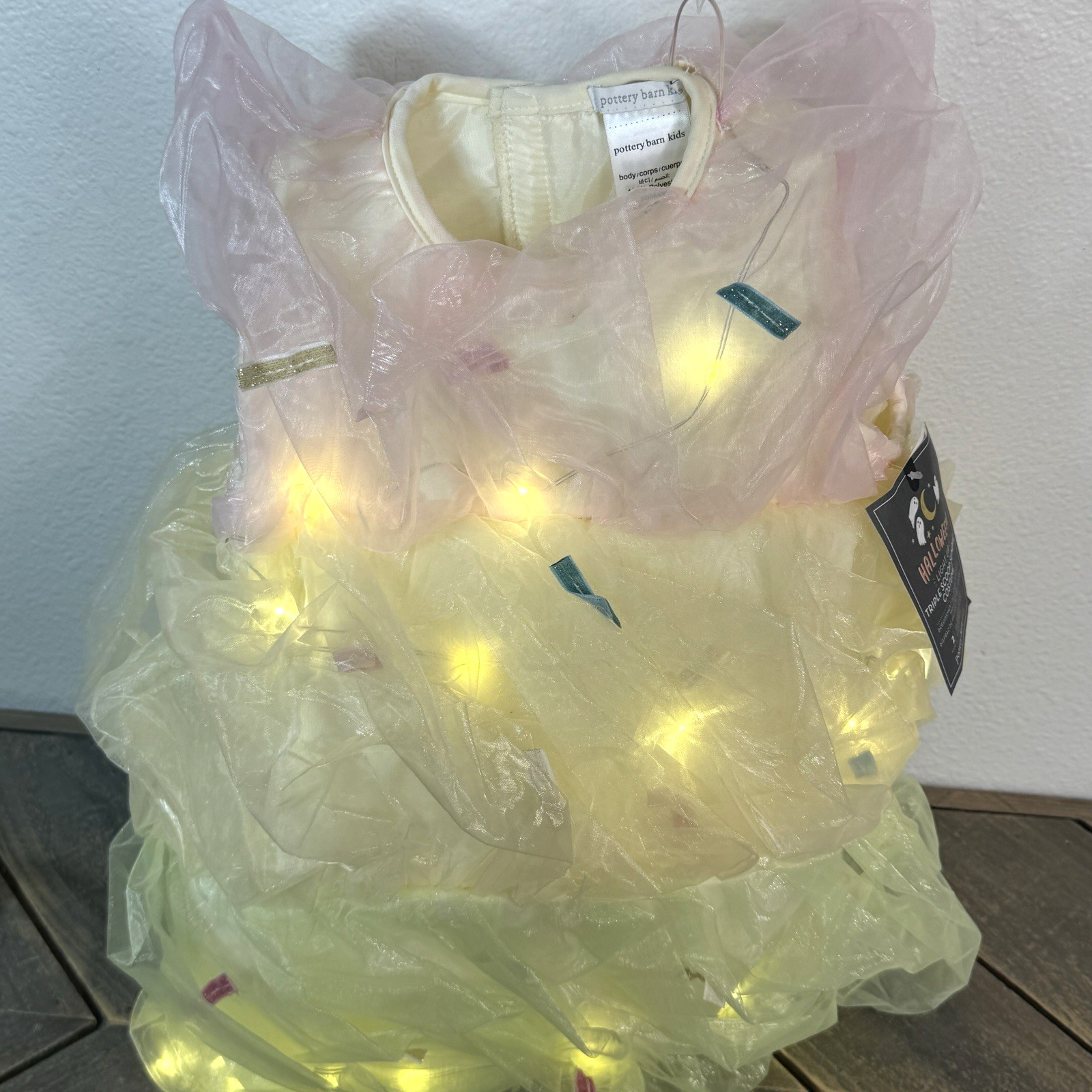 POTTERY BARN KIDS LIGHT UP TRIPLE SCOOP ICE CREAM SUNDAE HALLOWEEN COSTUME 3T