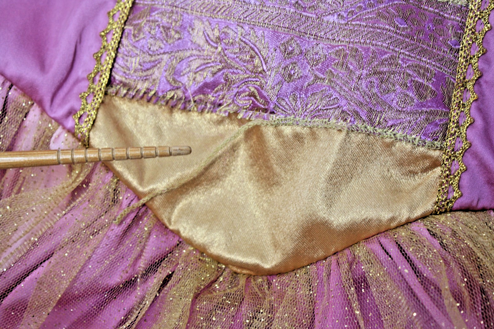 Princess Costume Child sz L/ 10 Mauve/Purple & Gold Rapunzel/Tangled Dress-Up