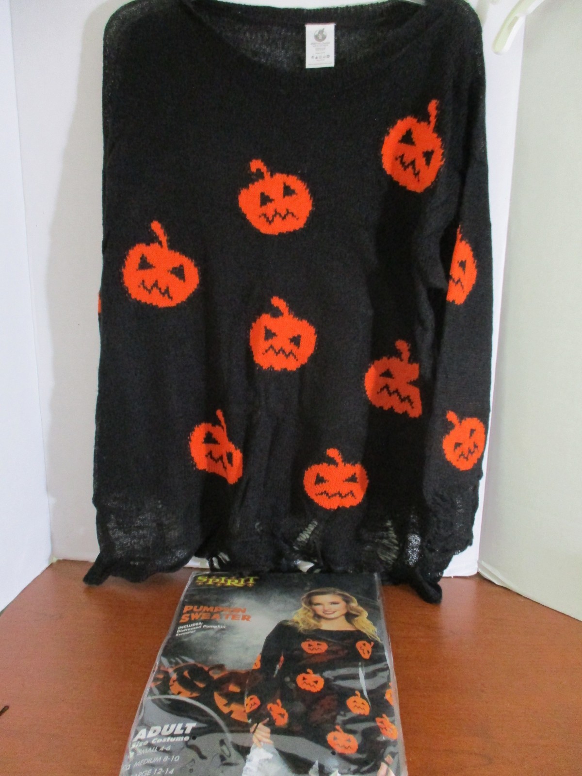 SPIRIT~ Distressed PUMPKIN SWEATER~ Women’s Medium 8-10 ~ LN
