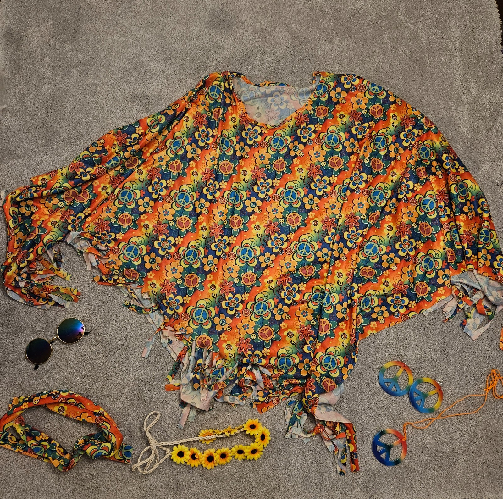 Retro 70s Hippie Costume Set w/ Poncho, Flower Headband, Peace Sign Jewelry