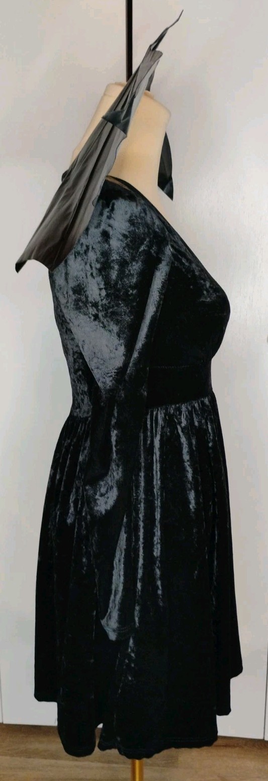 Maleficent Women’s Costume Short Velvet Long Sleeve/Mini Wings/Headpiece Small