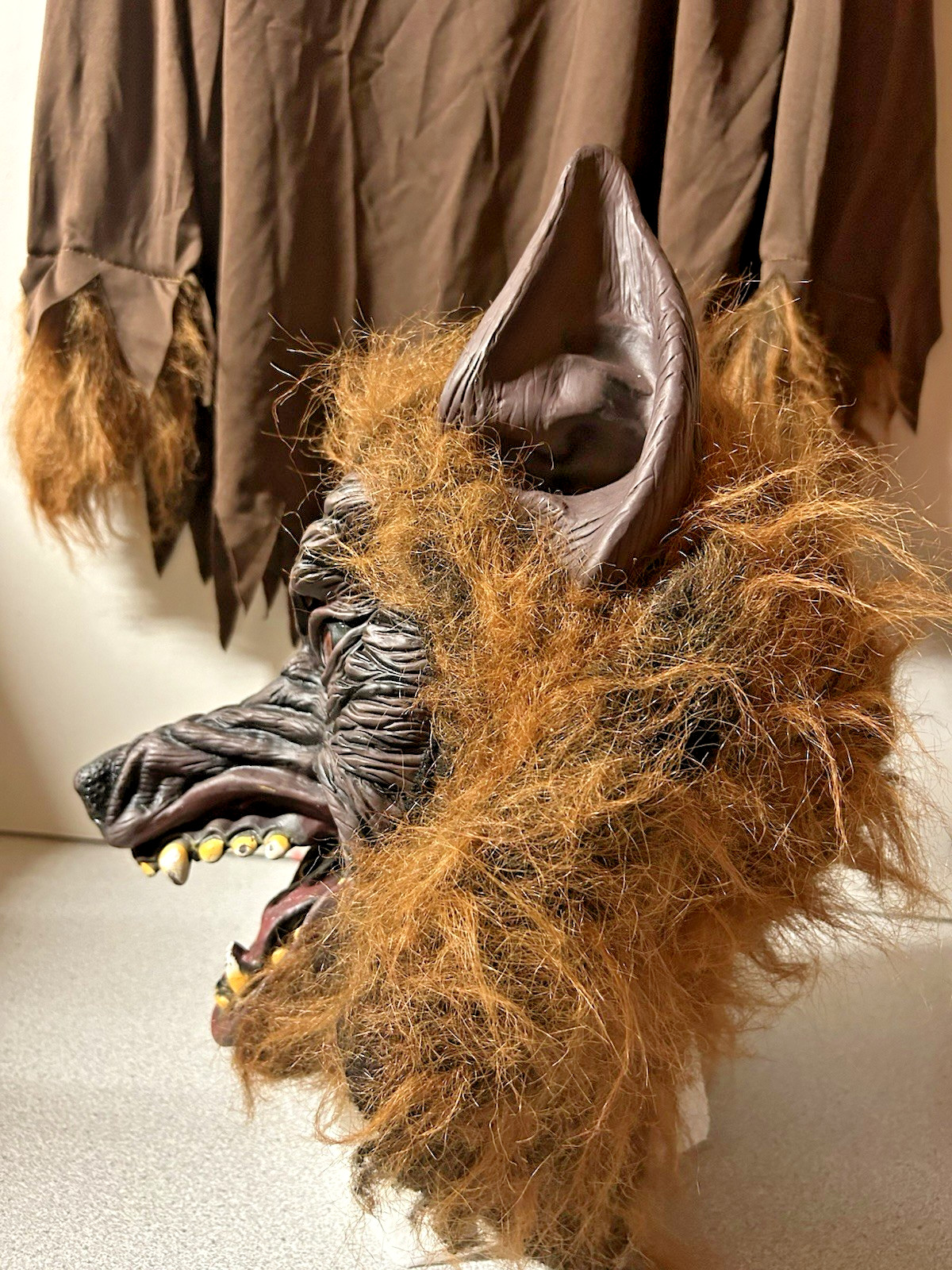 Werewolf Mask and Body Adult size top 42-44 100% Polyester Halloween Costume