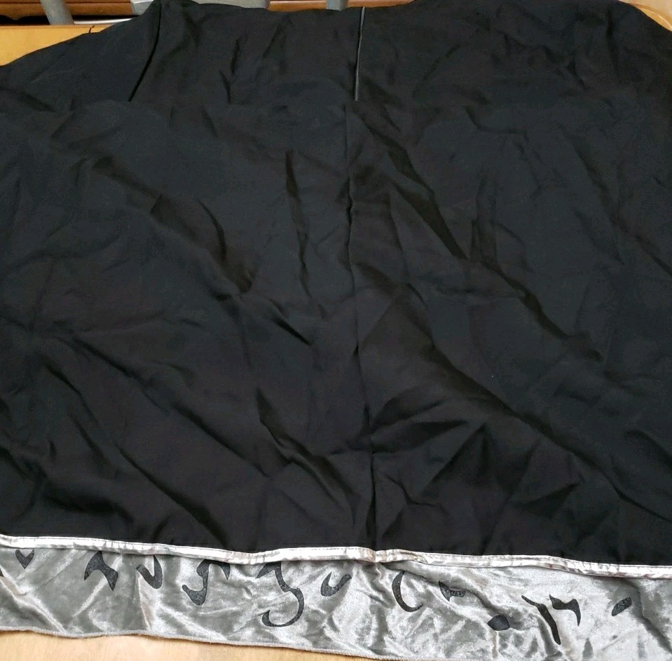 Wizard Midevil Men’s Size X Large Costume Hood Robe Belt Black Silver Green