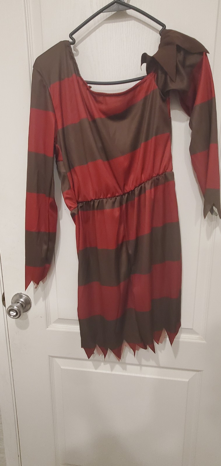 Morph Freddy Kruger Women’s Costume-Pre-owned-Size:M