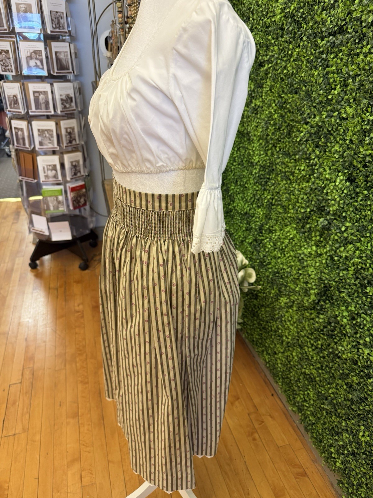 Alpenland German Beer Maiden Dirndl Dress Beige/White Elastic Stretch