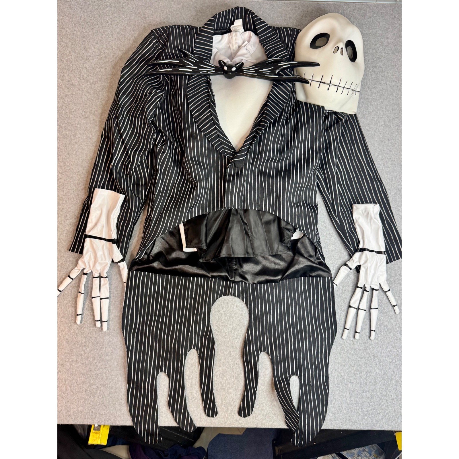 Disney Jack Skellington Nightmare Before Christmas Deluxe Costume Men’s L/XL