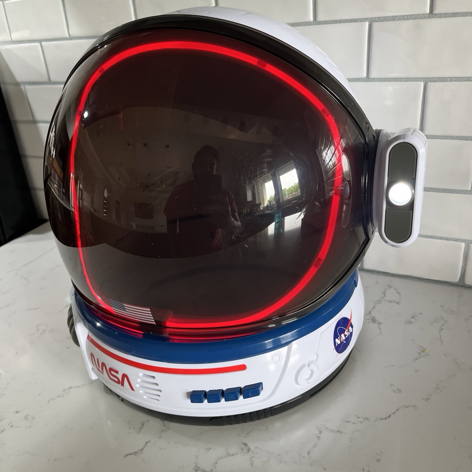 AEROSQUAD LED Light Up Astronaut Helmet NASA Space W/Sounds Costume Kid Ages 6+