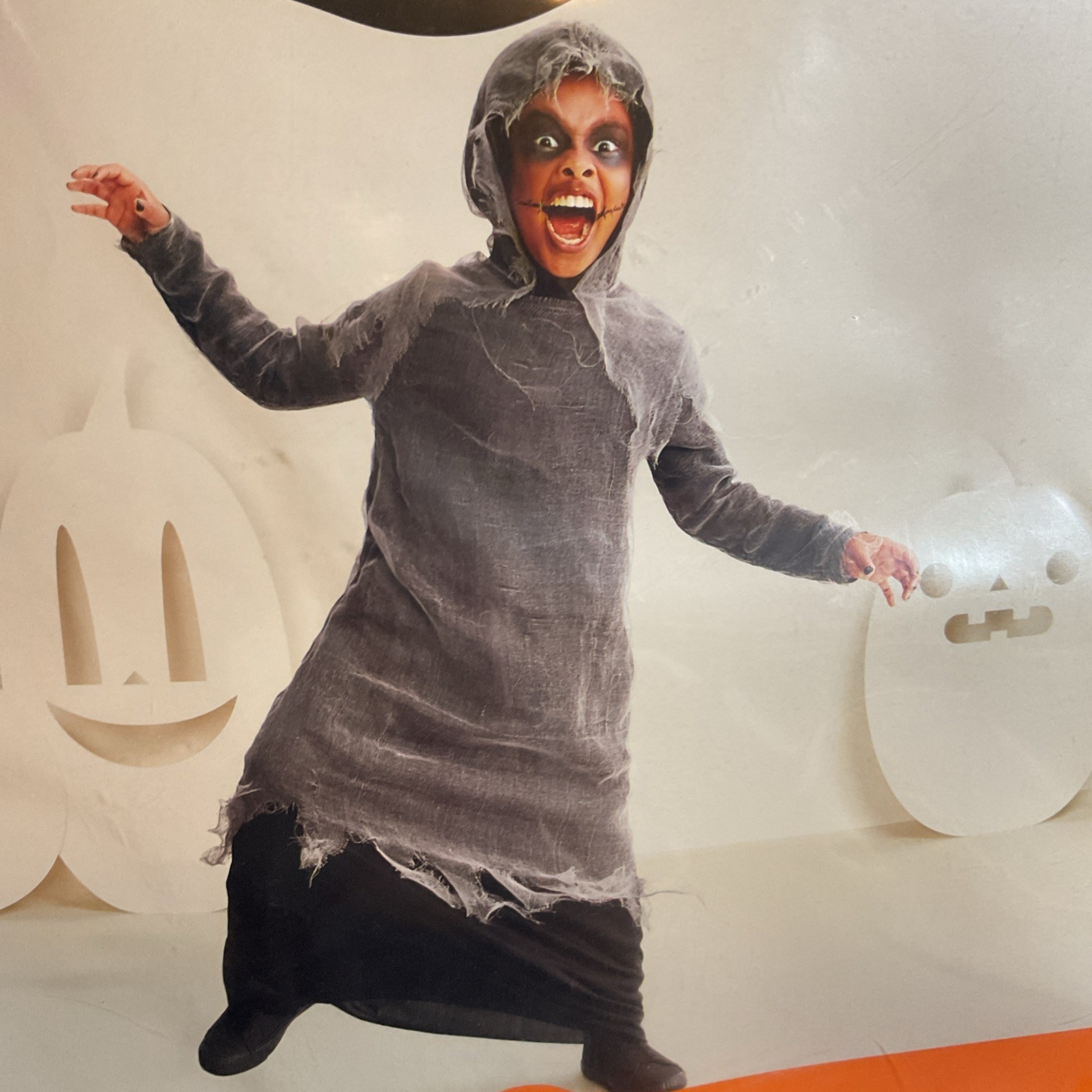 New Boys Creepy Robe Halloween Costume Size Large (10-12) Hooded Robe Kids