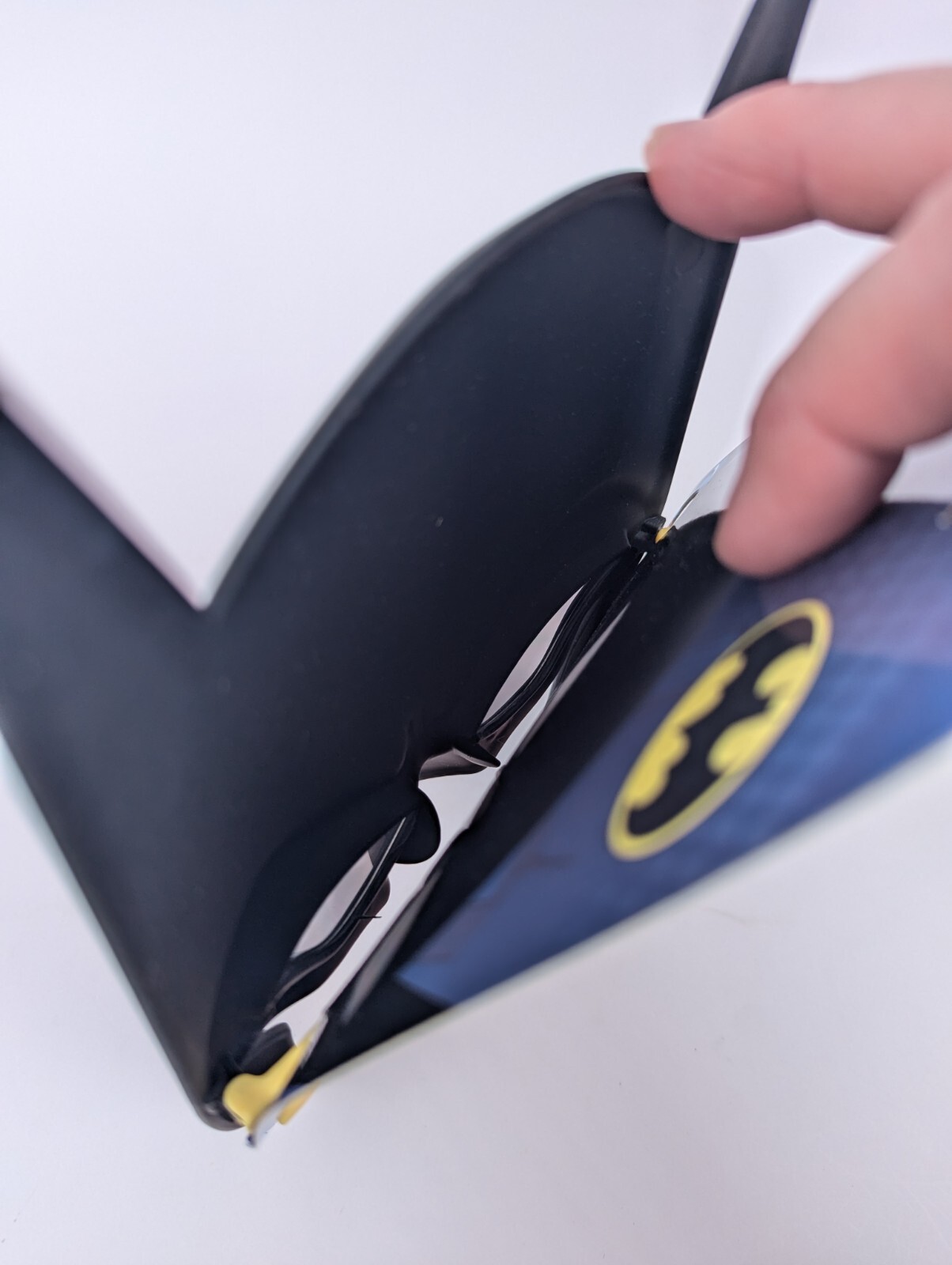 Batman Sun-Staches World’s Easiest Costume – NEW DC Comics Halloween