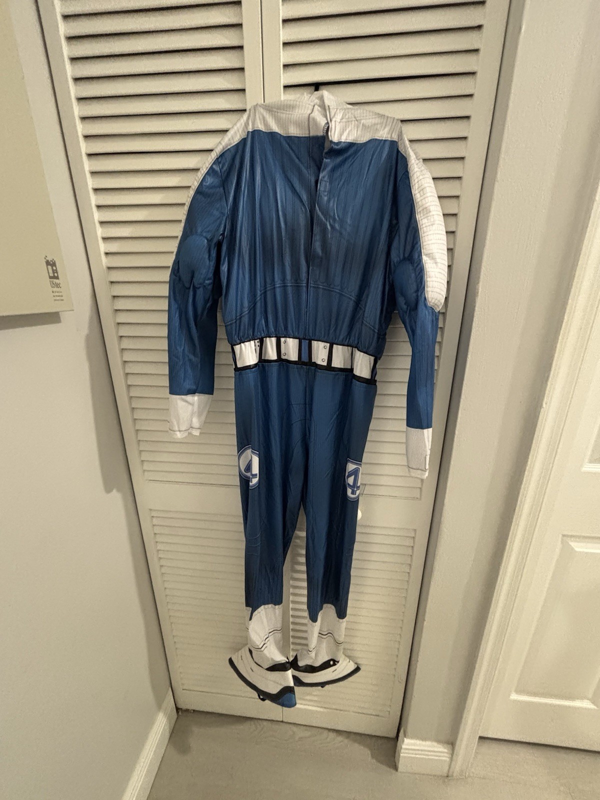 Jazwares Marvel Fantastic Four Mister Fantastic Padded Jumpsuit w/ Boot Covers L