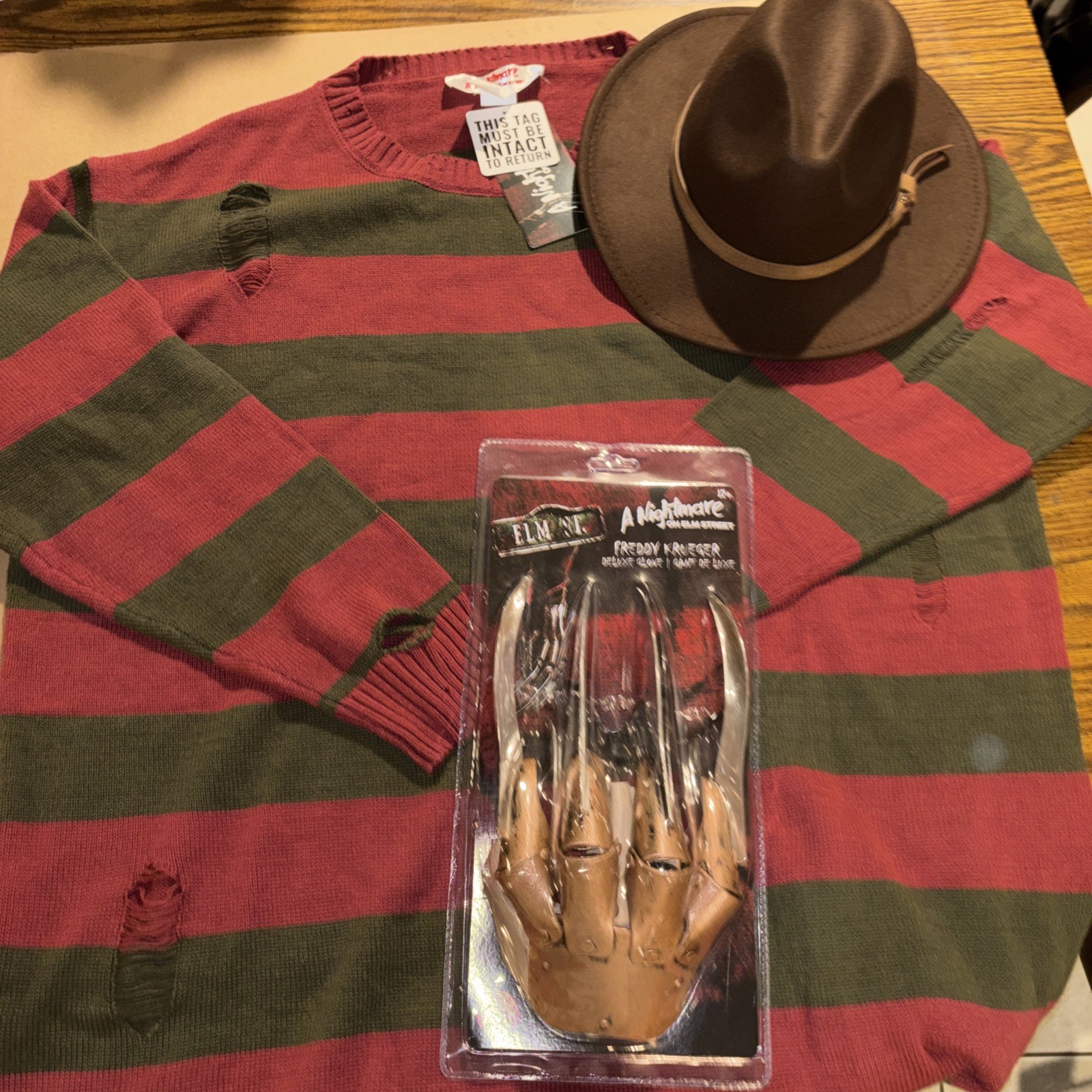 Nightmare On Elm Street Freddy Krueger Costume Sweater 5X Hat No Tag But Unused