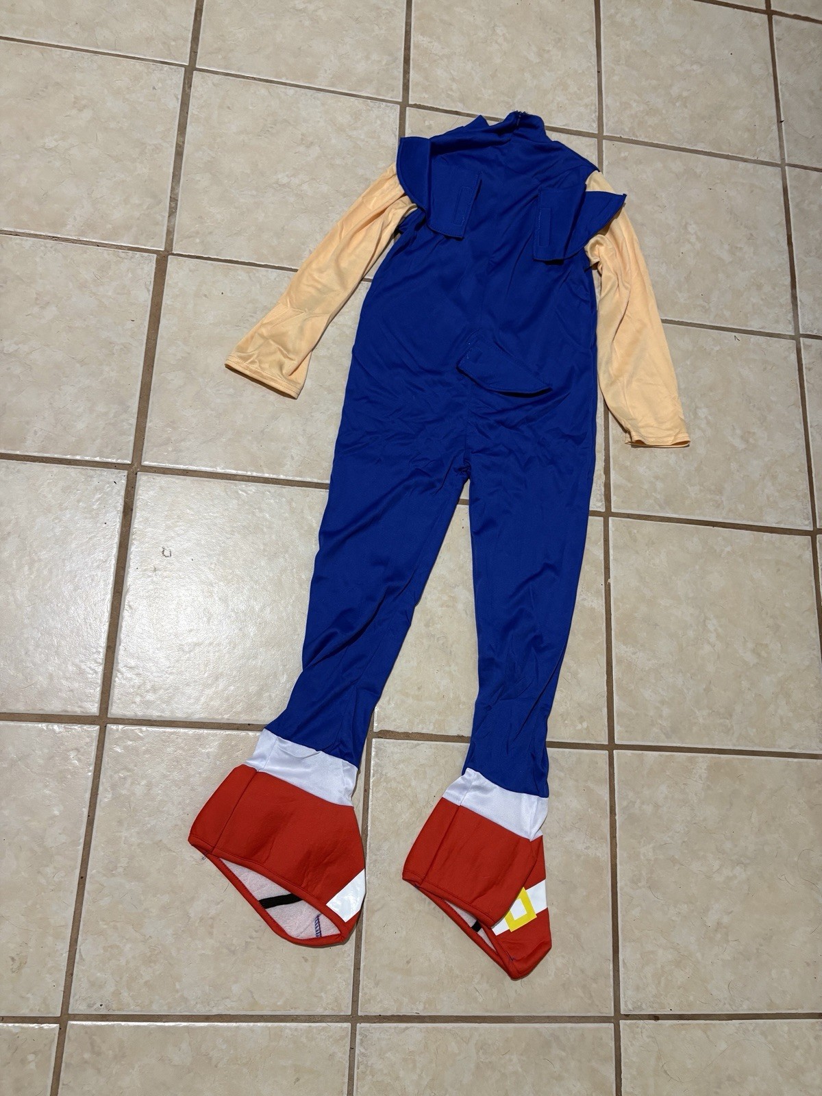 Sonic the Hedgehog Costume Size Medium (6-8)