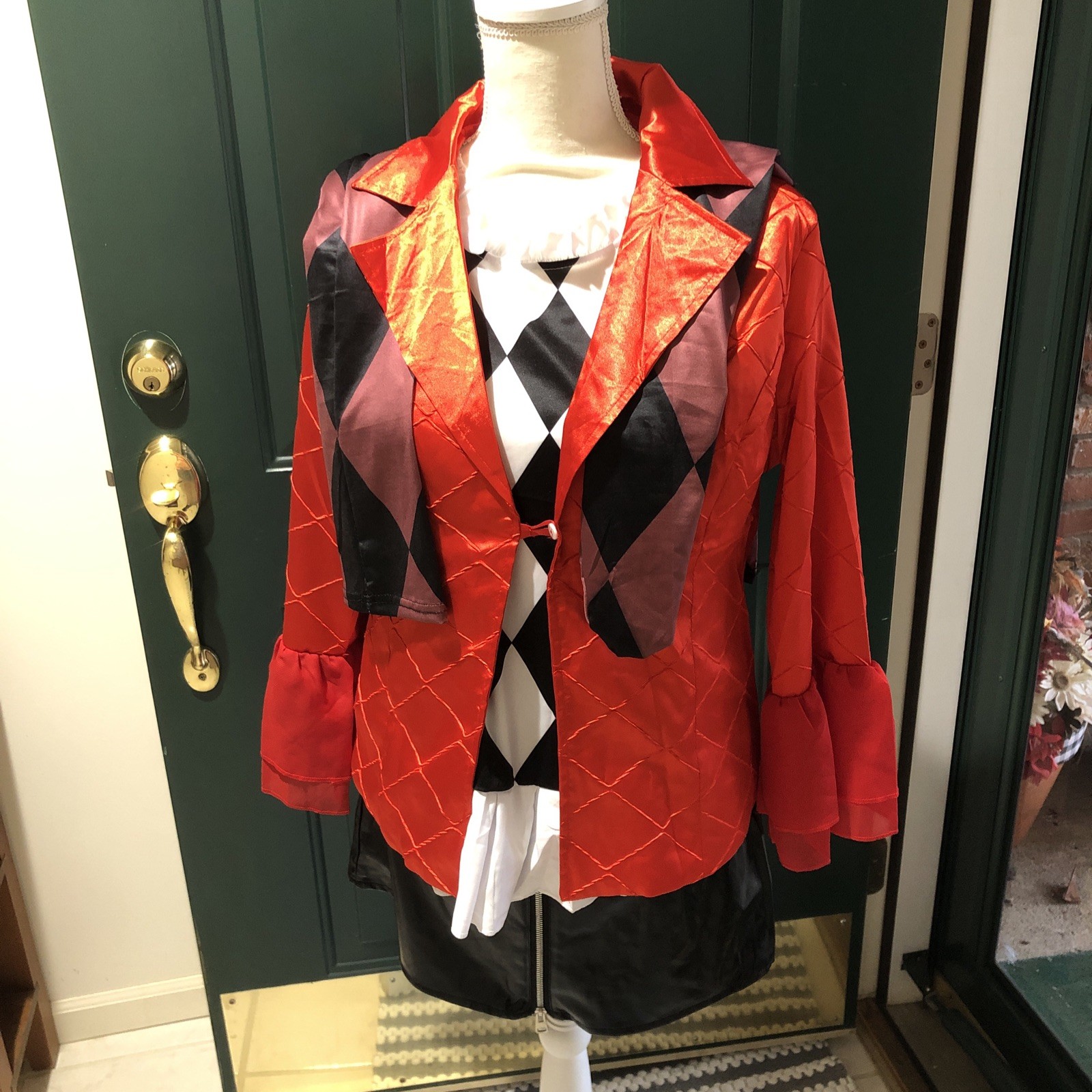 Women’s Sz Large 4 Pc Harley Quinn Costume NWOT