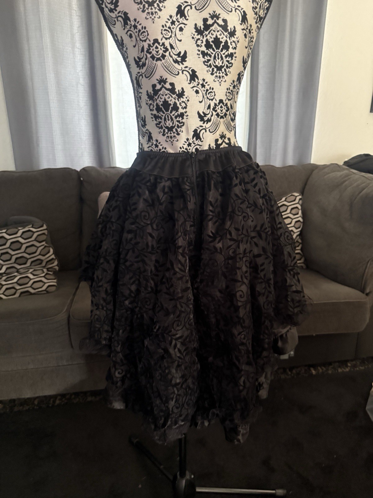 Fashion Costumes Black Lace Skirt Size M/L Halloween Elastic Stretch