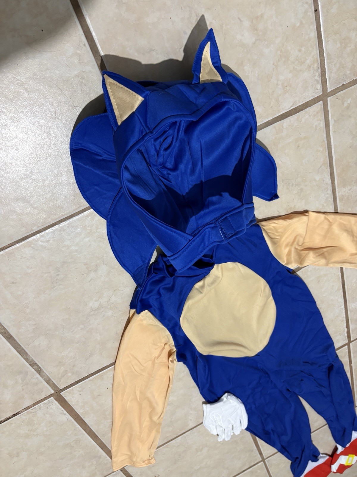 Sonic the Hedgehog Costume Size Medium (6-8)