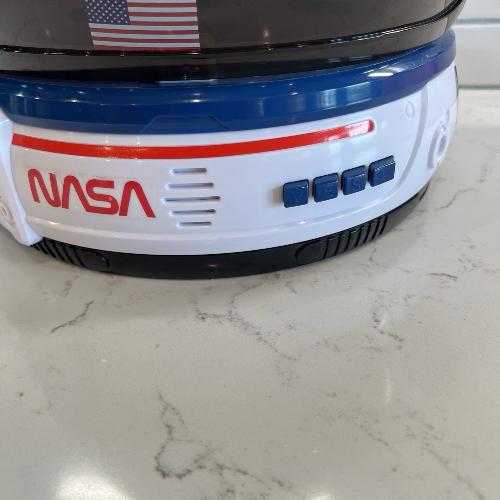 AEROSQUAD LED Light Up Astronaut Helmet NASA Space W/Sounds Costume Kid Ages 6+