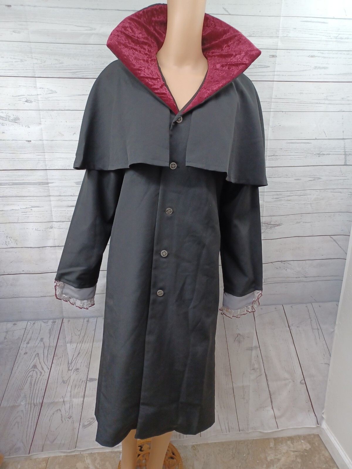 InCharacter Costumes Gothic Vampire Costume Black Red Stand up Collar M