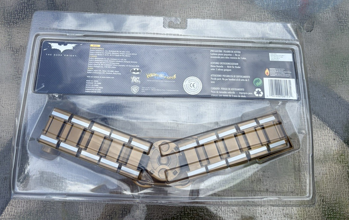 Batman Utility Belt Dark Knight Rises Costume Accessory Gold Plastic Ages 14+