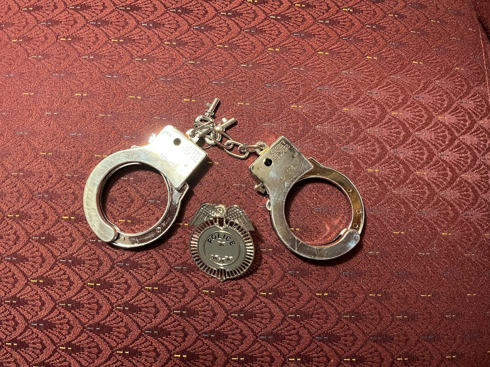 Police Officer Women Cop Uniform Hat Badge Handcuffs Spirit Halloween Small