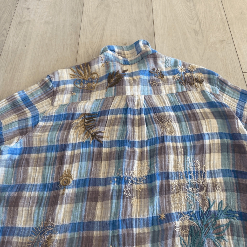 Johnny was blouse. Cotton Tencel blend. Tunic length size XL