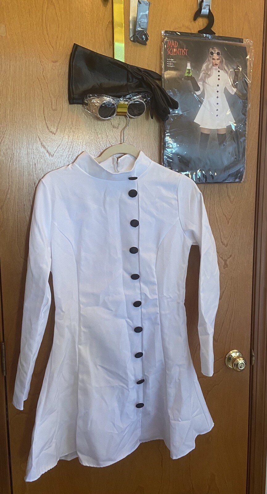 WOMEN’S MAD SCIENTIST COSTUME BY FUN WORLD. #542 SZ. LG. 12-14. NEW IN PACKAGE.