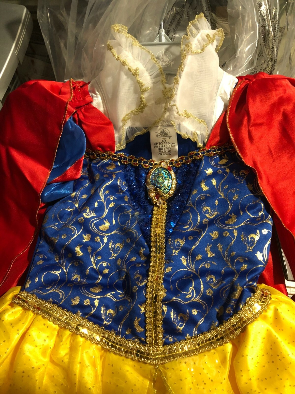 Deluxe~SNOW WHITE~COSTUME~DRESS + HEADBAND + RED CAPE~NWT~Disney Store~2020